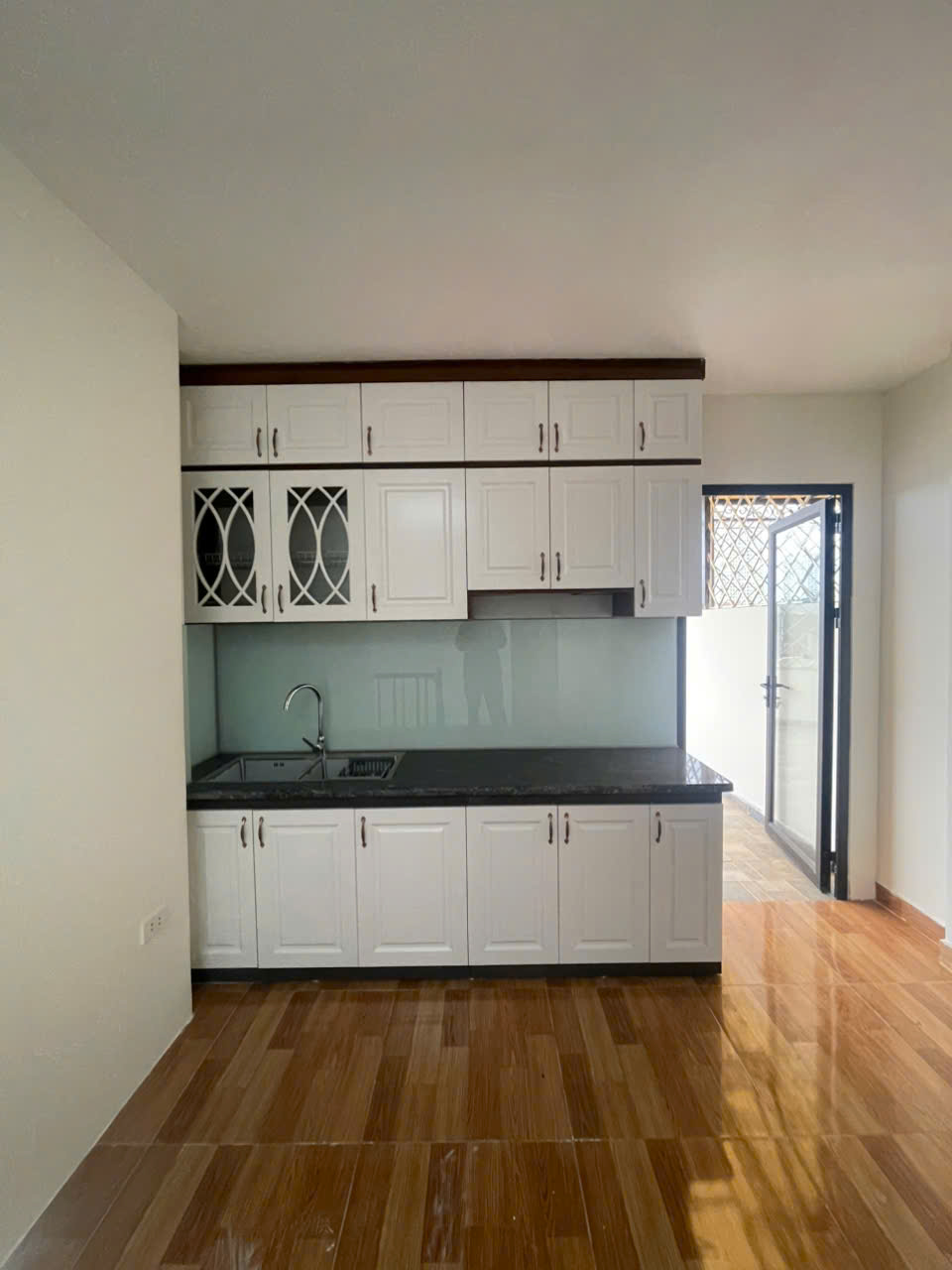 Tân_khai nhà 41 m, 5 tầng, thang_máy gi.á 12.5 t.ỷ